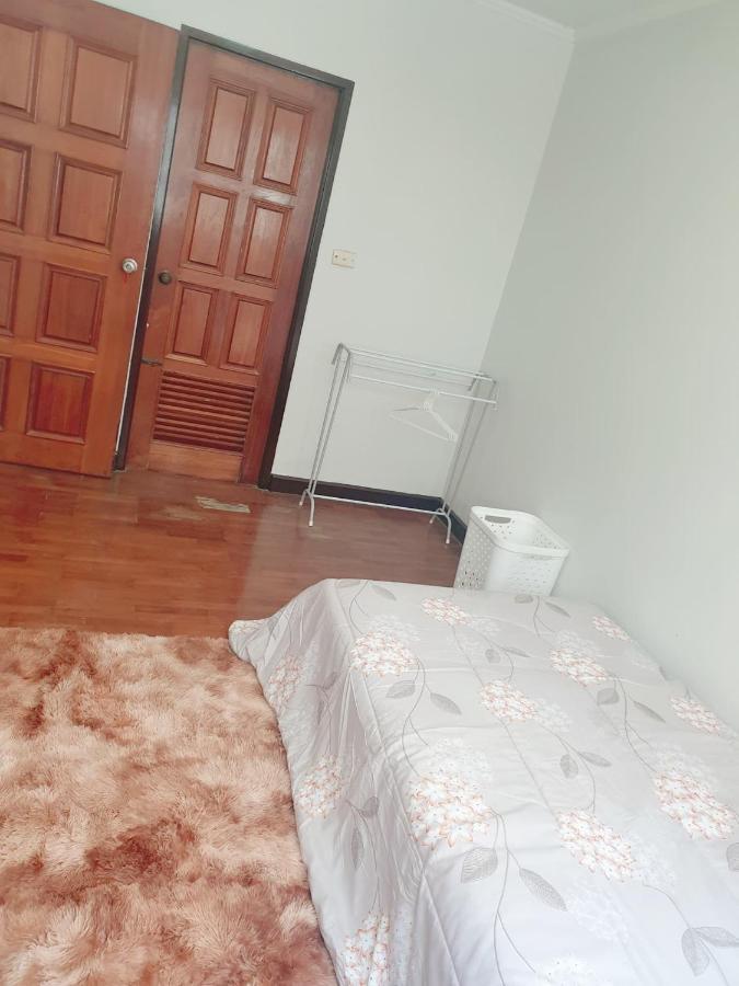 Kru Nat'S Bed & Breakfast W/ Private Rooms & Gym Bangkok Exteriér fotografie